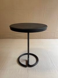 Table d’appoint en Bakélite édité par la Maison Stablet - Vue de face
