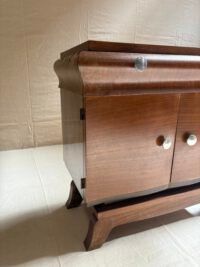 Commode en bois massif art déco - Vue de profil