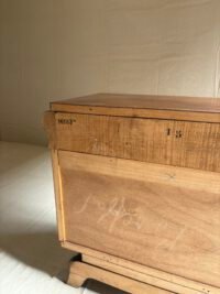 Commode en bois massif art déco - Vue de derrière