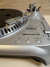 Détails Lecteur vinyle JBSYSTEM T2 - Vue du côtés droit